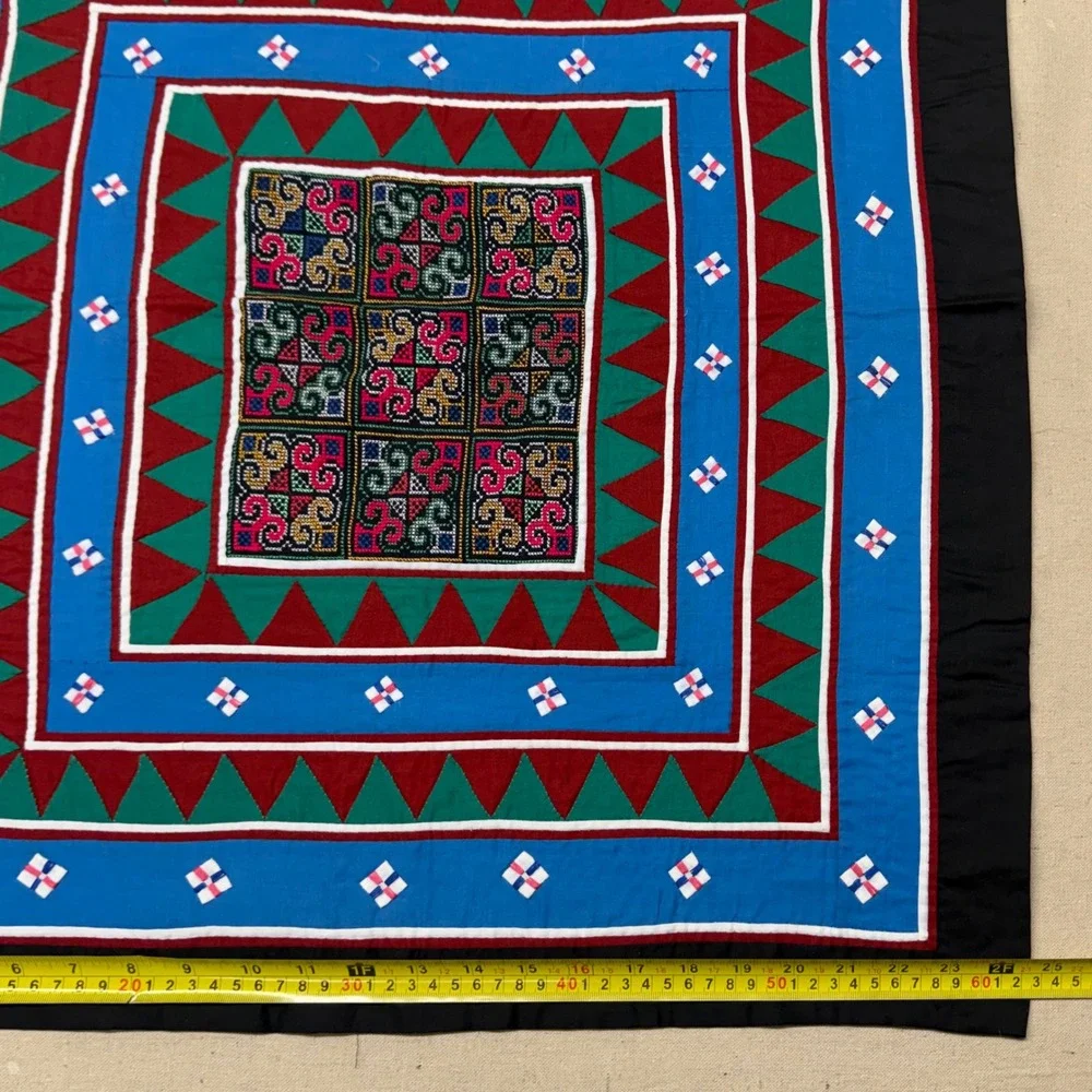 Vintage Hmong Paj Ntaub Story Cloth Hand Embroidered Wall Hanging 25x25 Blue Red